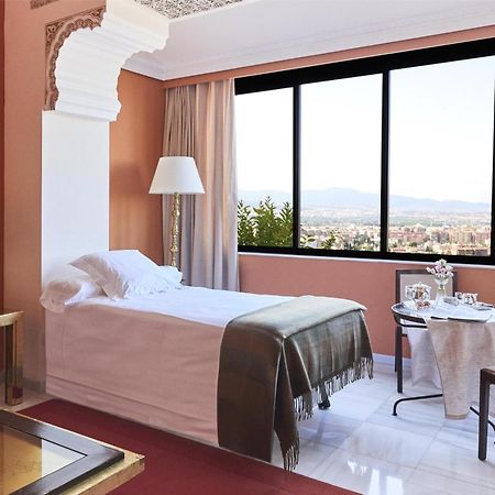 Alhambra Palace Hotel Granada Esterno foto