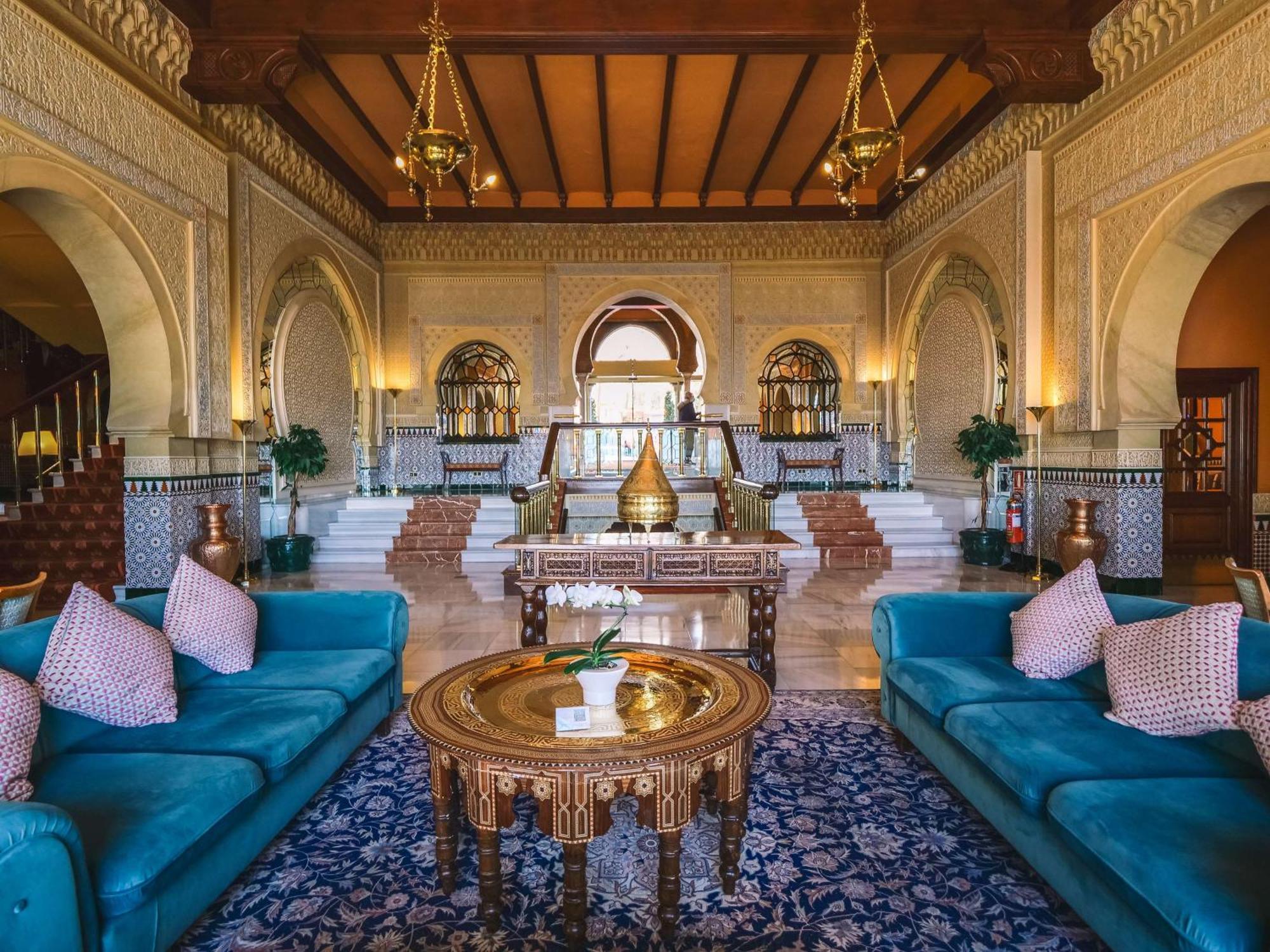 Alhambra Palace Hotel Granada Esterno foto The lobby of the hotel