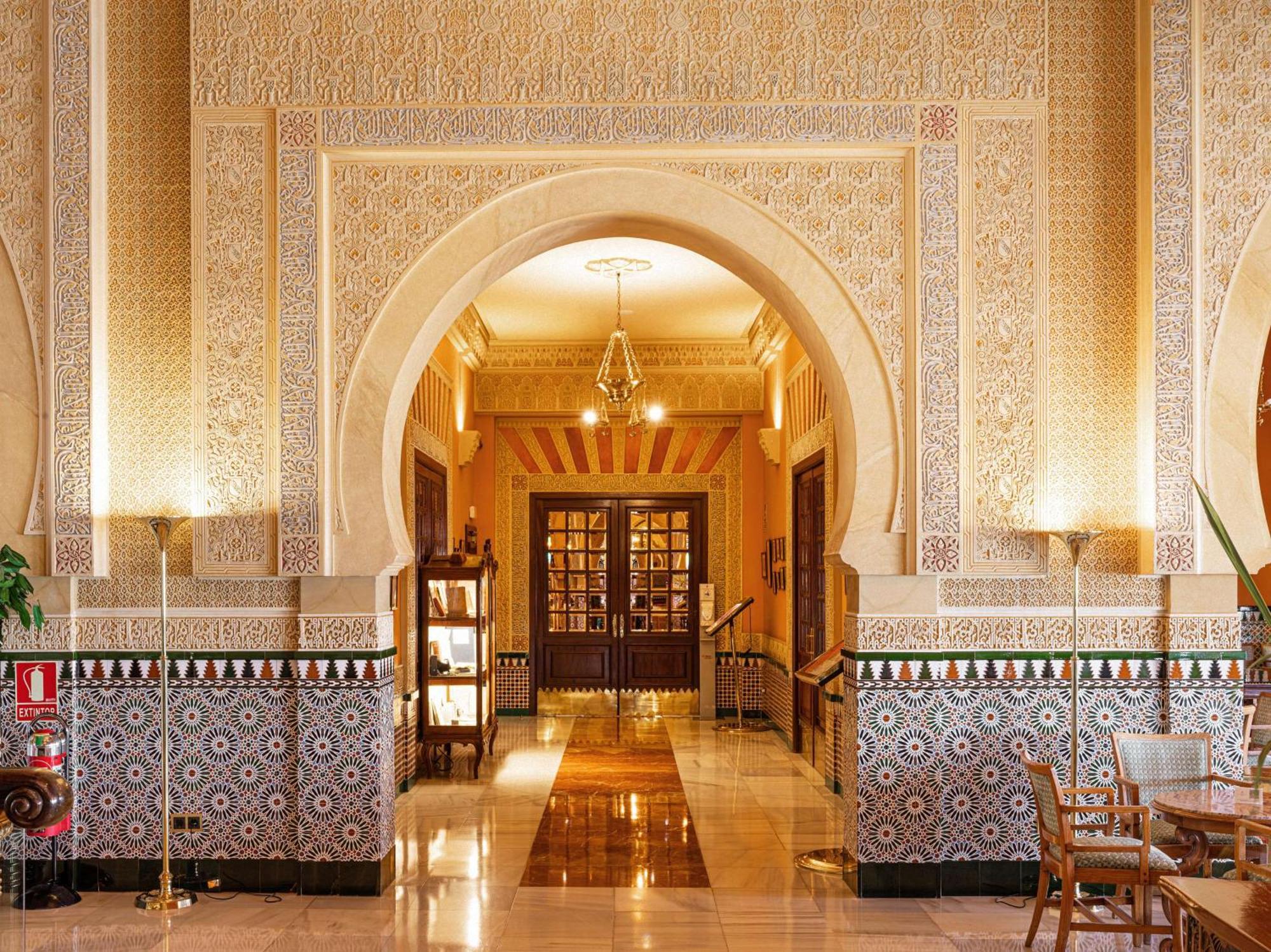 Alhambra Palace Hotel Granada Esterno foto The hotel's lobby