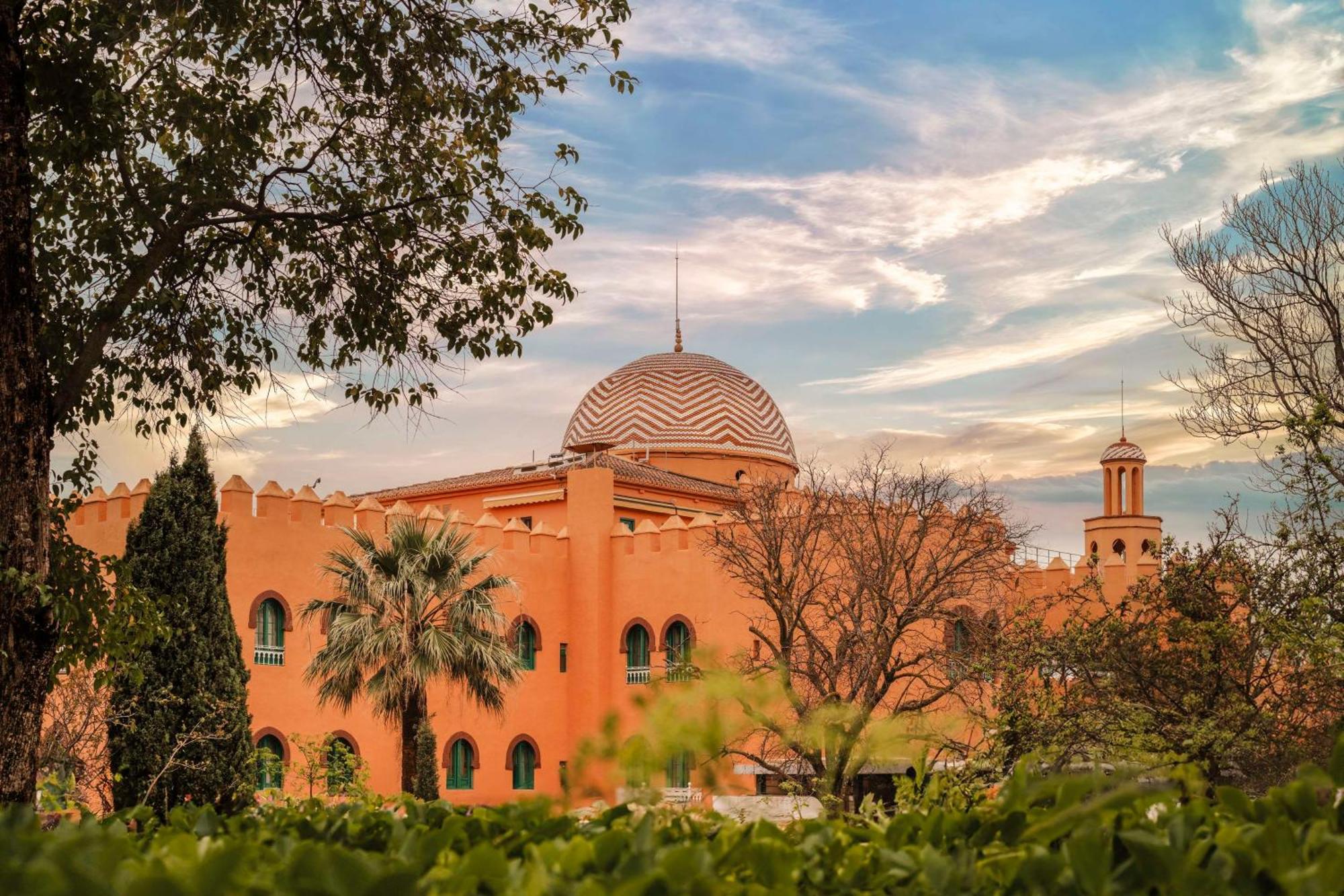 Alhambra Palace Hotel Granada Esterno foto The University of Al-Qarawiyyin in Fes, Morocco, is the oldest university in the world.