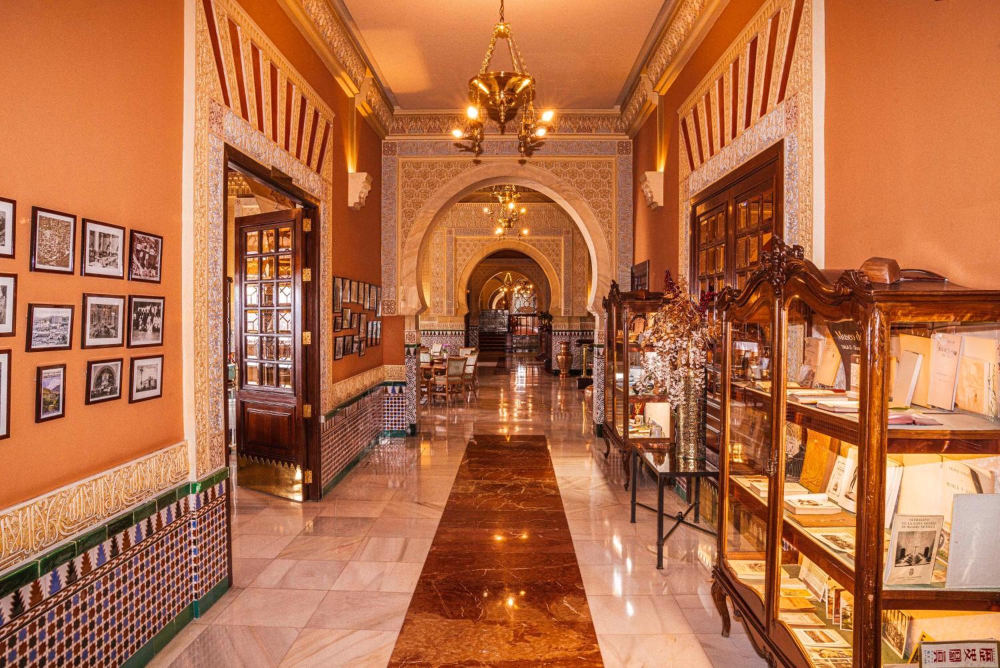 Alhambra Palace Hotel Granada Esterno foto Interior of the hotel