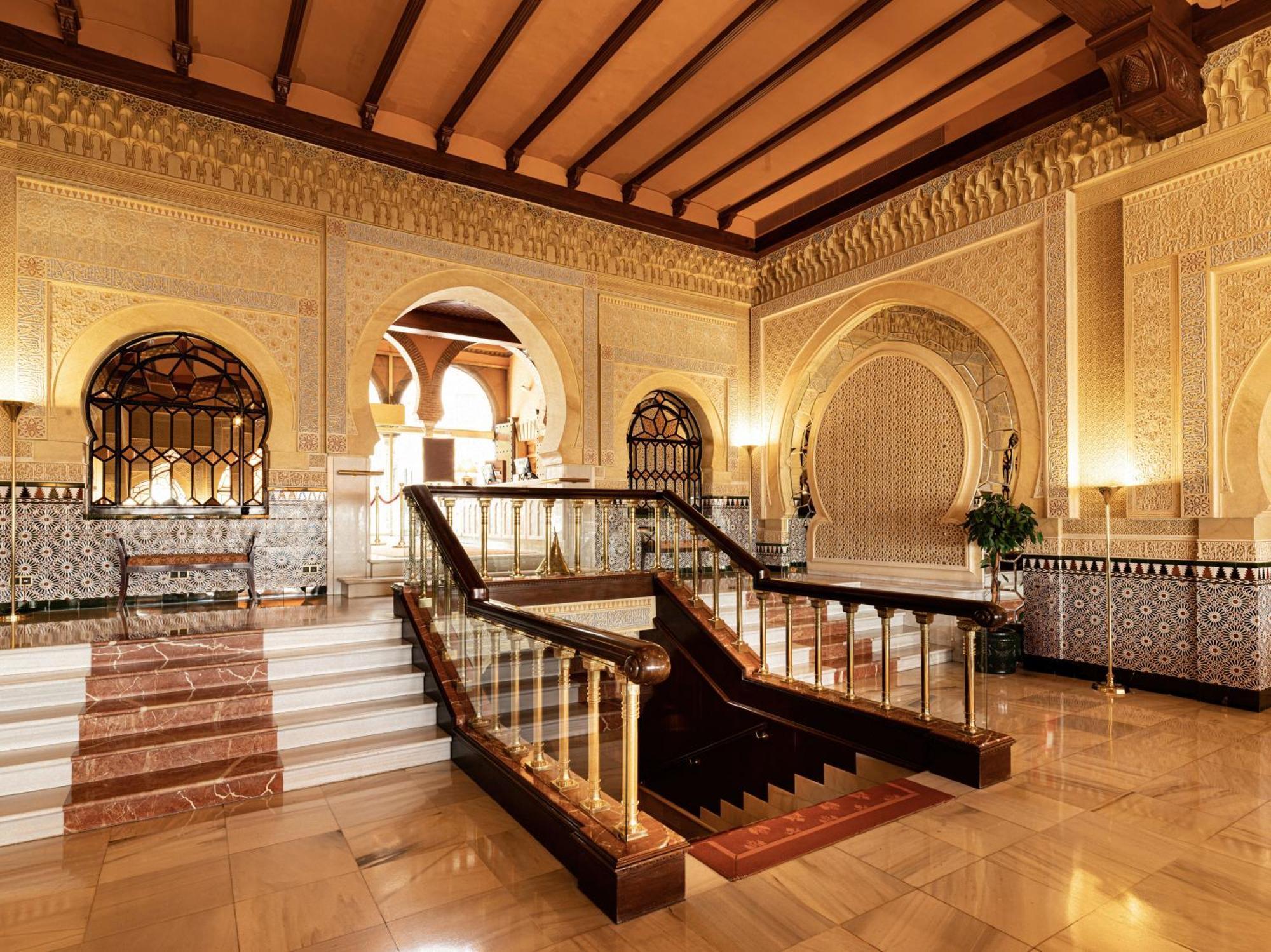 Alhambra Palace Hotel Granada Esterno foto The interior of the hotel