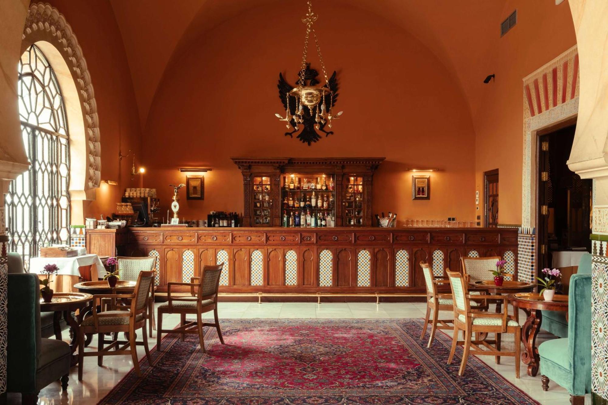 Alhambra Palace Hotel Granada Esterno foto The bar at the American Colony Hotel