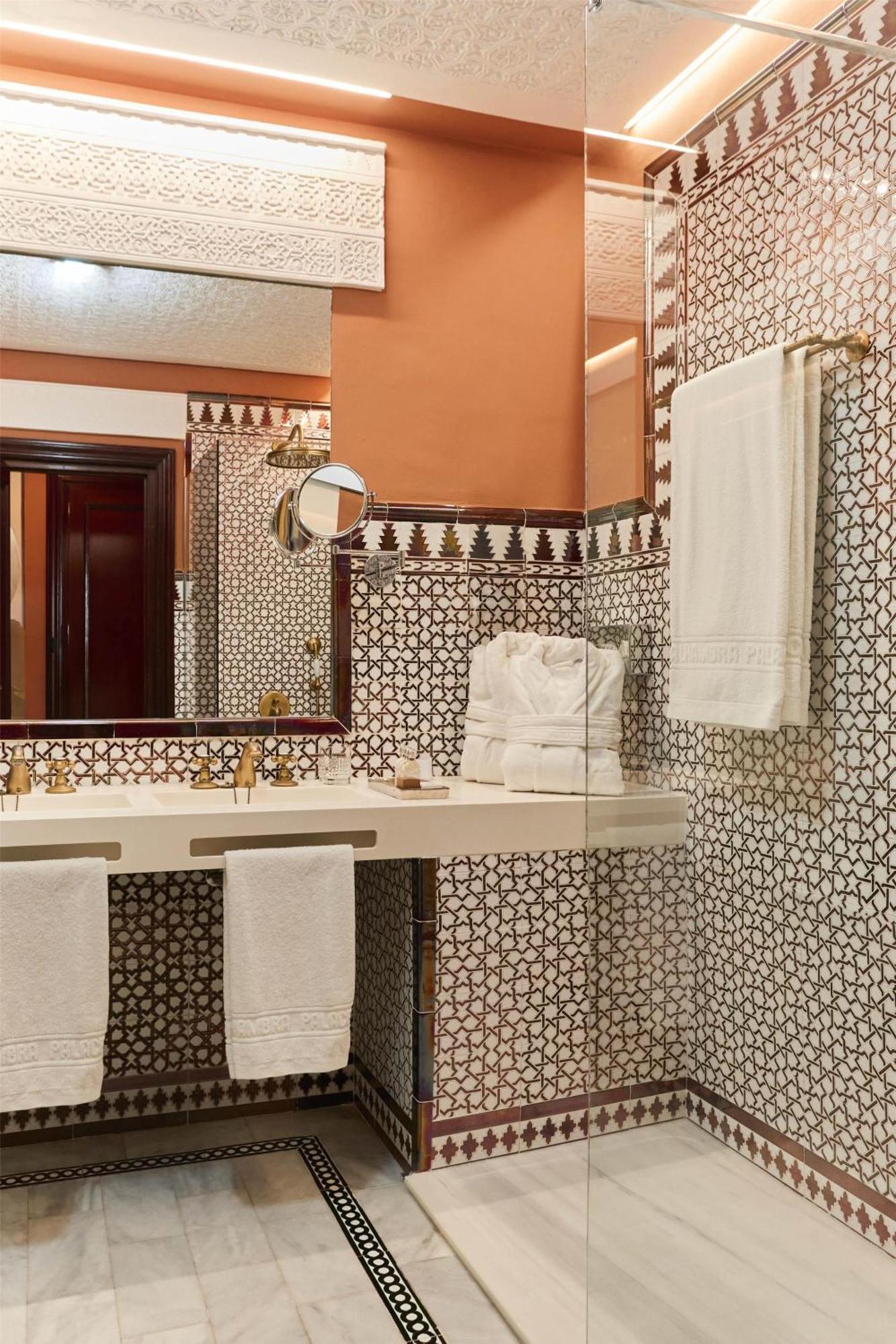 Alhambra Palace Hotel Granada Esterno foto